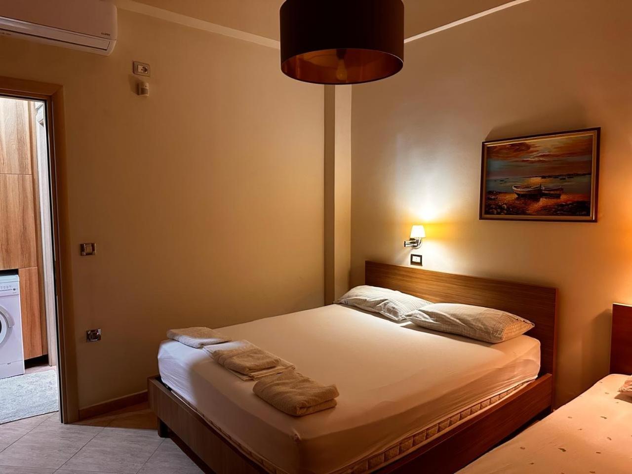 Vila Violeta 1 Vlorë Екстериор снимка